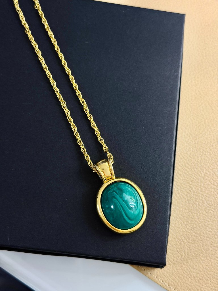 Joan River Gold Statement Oval Malachite Pendant Necklace Green Banded Stone